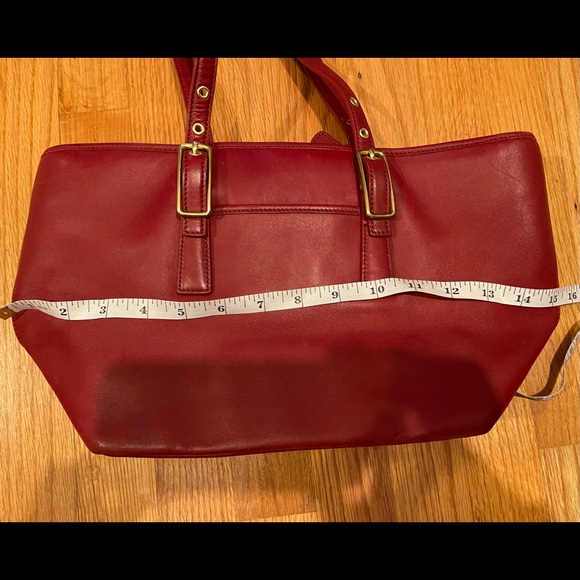 Coach red purse 👛 ❤️❤️❤️ - Picture 9 of 9